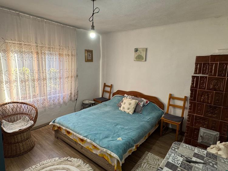 Casă de vânzare în Corbu – deschidere la strada principală!