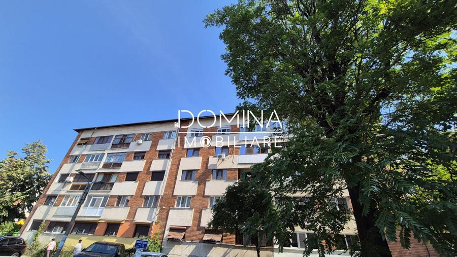 Vânzare apartament 3 camere, zonă centrală, strada Nicolae Bălcescu