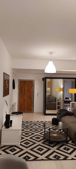 De Inchiriat Apartament 2 camere decomandat, centrala proprie