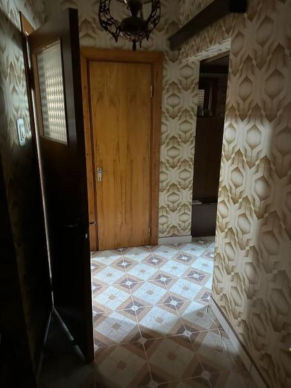Proprietar  vand  Ap 3 camere Stradal  vis a vis de Facultatea de Constructi