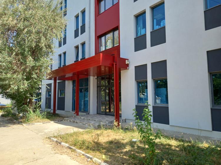 Magurele, Atomistilor de inchiriat parter in cladire de birouri, 297 mp!