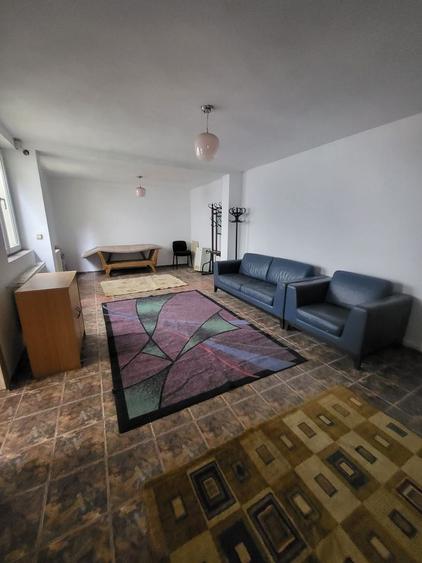 Casa parter si mansarda, curte individuala, loc de parcare, centrala