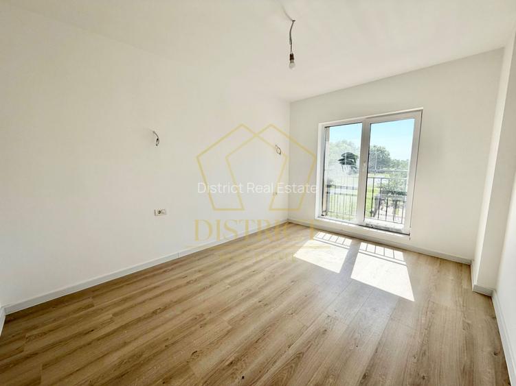 Duplex cu 5 camere si 2 bai, 470 mp teren si 115 mp utili in Ghiroda.