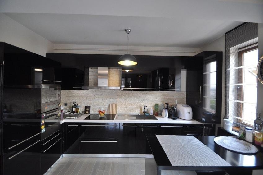 Penthouse 3 cam, in Herastrau,  650.000 euro