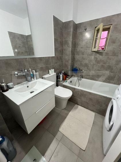 Imobil cu spatiu comercial si 4 apartamente, pe 417 mp teren, Gheorghieni