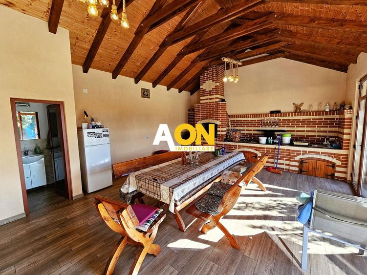 Casa renovata, 4 camere, 2 terase, mobilata, utilata, 568 mp teren