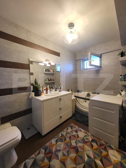 Apartament de 3 camere, 78 mp, zona Centru
