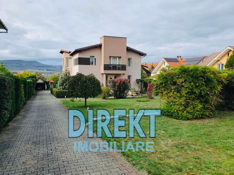 Casa + teren generos de vanzare, Str. Valea Ghinzii