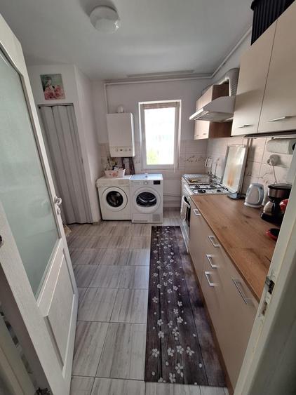 Apartament 2 camere zona Garii,renovat,parcare,99500 Euro