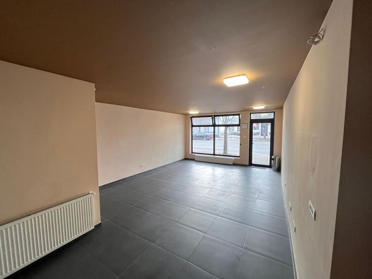 Vand doua spatii comerciale, str Ioan Budai Deleanu - 0752.600.222.