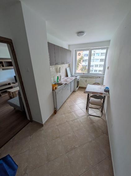 PIATA IANCULUI, metrou, 3 camere, 2500ron