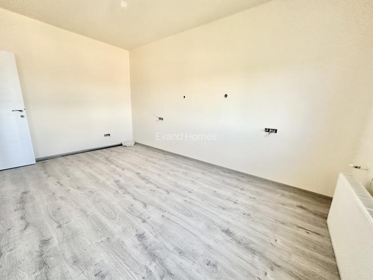 Comision 0%- Duplex cu 4 camere si anexa de 40 mp in  centrul Mosnitei Noi - 17