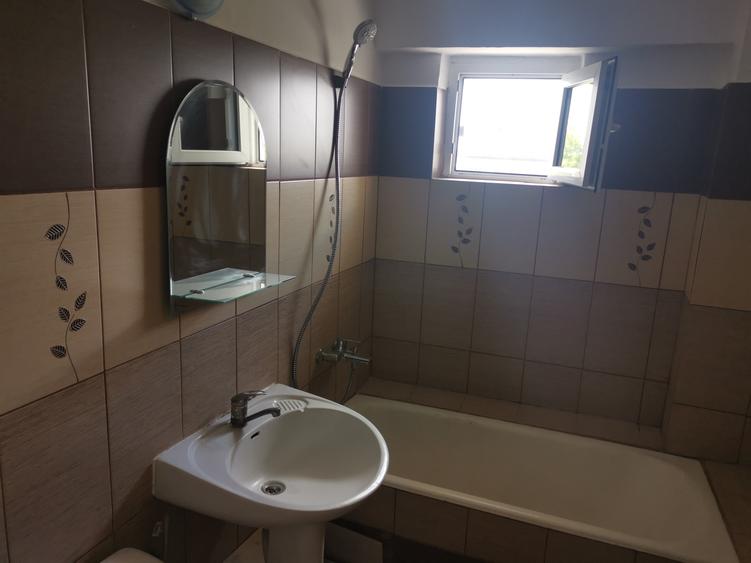 Apartament 3 camere decomandat