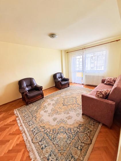 Apartament 2 camere, 54 mp, balcon, Cetate, 1350 lei/luna