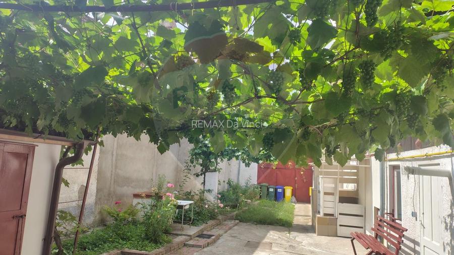 Casă individuala cu vedere catre muntii Postavaru de inchiriat - 11