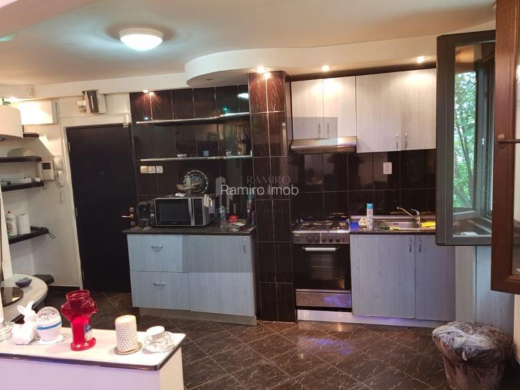 Apartament 3 camere decomandat Drumul Taberei - 10