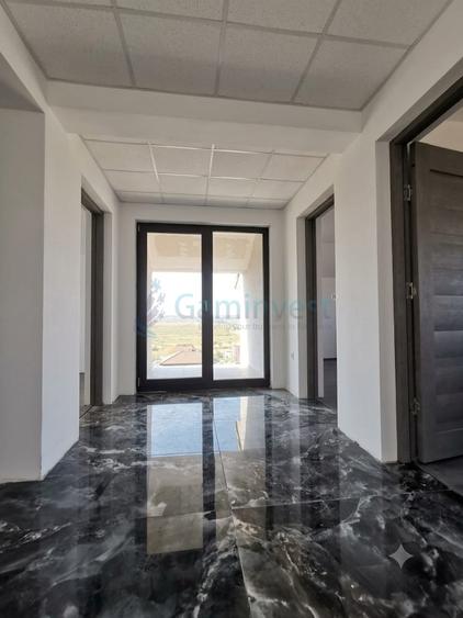 Casa de vanzare cu priveliste spre lac, in Paleu, Bihor