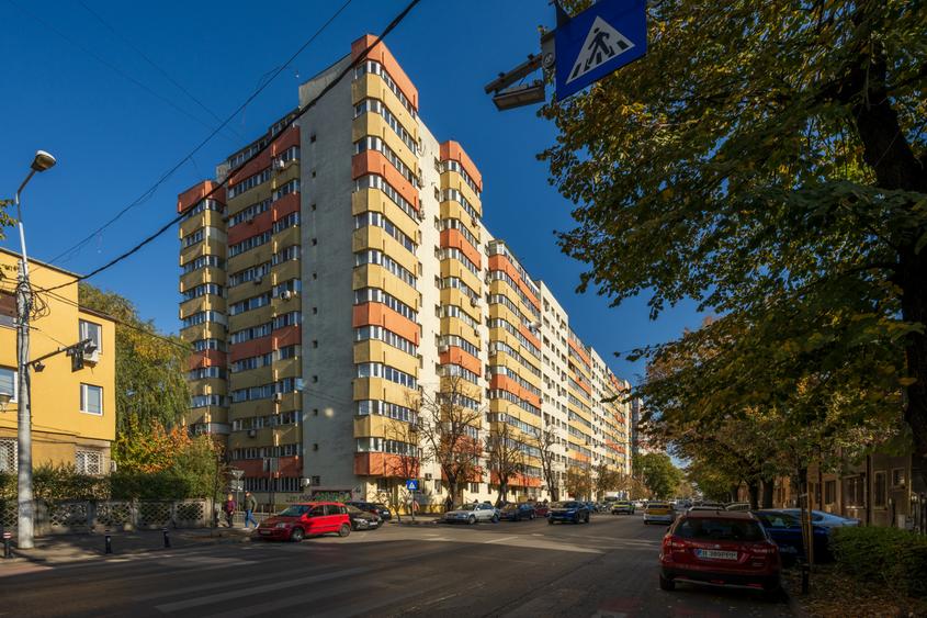 Apartament 4 camere, renovat, nemobilat | Lacul Tei