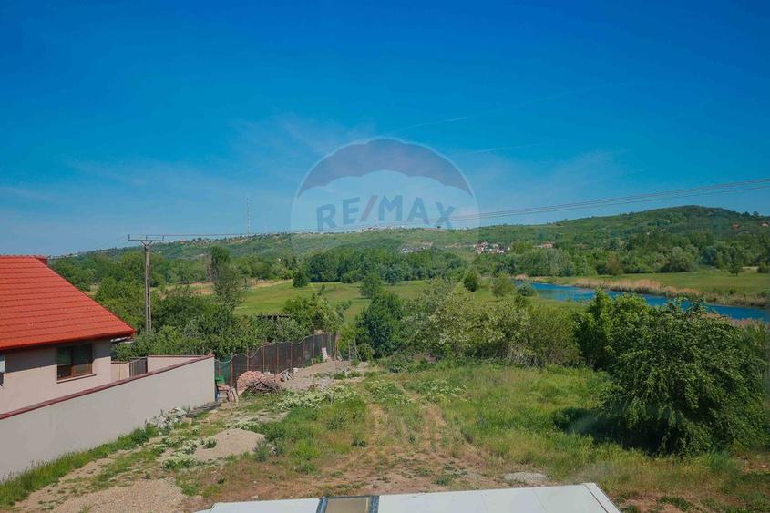 Casă / Vilă cu 5 camere de vânzare în zona Calea Clujului
