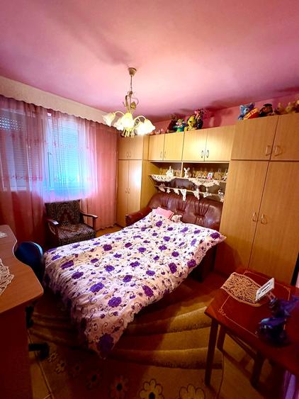 Apartament 3 camere 44mp zona Kaufalnd mobilat 57.000eur neg