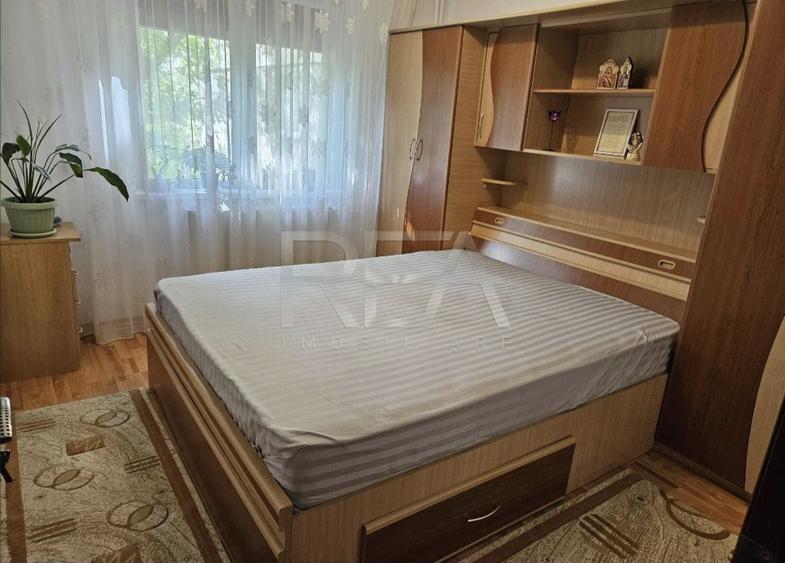 3 camere, et 2/8, 70 mp, bloc 1981-Gorjului