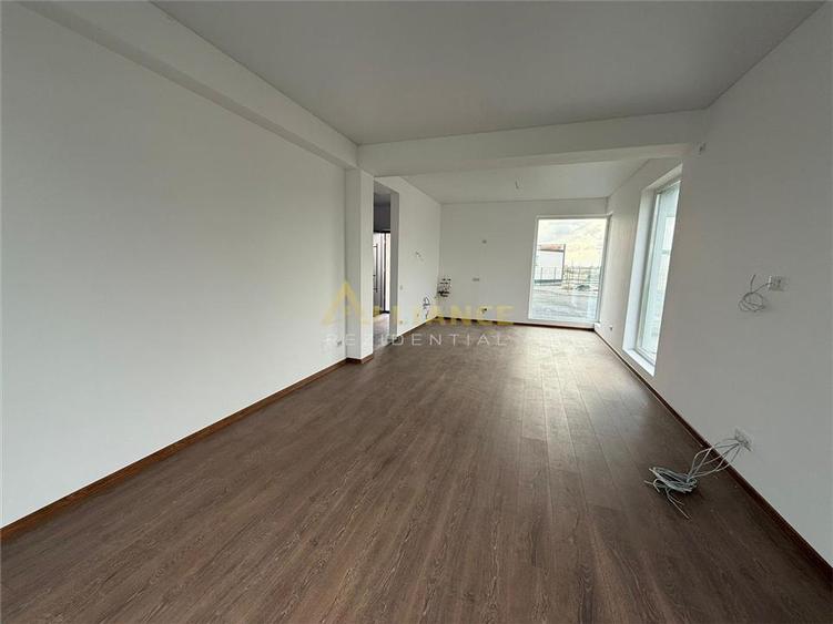 Casa moderna parter / 3 Camere / 2 Bai / Dressing / 2 minute STV