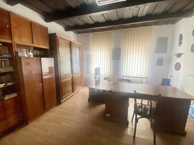 Birouri la Casa cu curte proprie-langa autogara