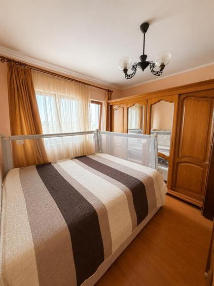 Apt. 2 camere, cu vedere integral pe spate