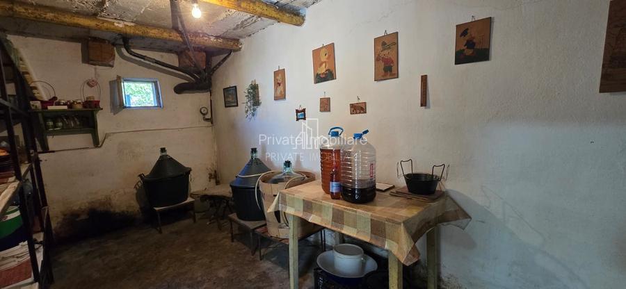 Casă de vânzare, în exclusivitate, sat Boiu nr. 484 - 13