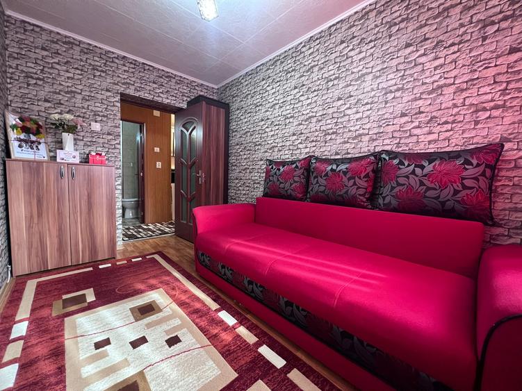 Apartament 2 camere, zona Scoala Generala Andrei Saguna