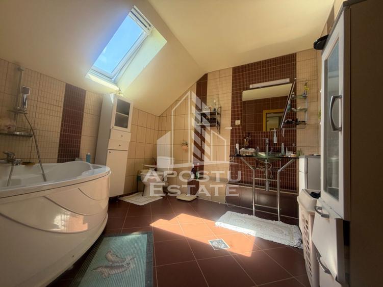 Casa individuala cu 5 camere, carport, 426mp teren in Sanandrei