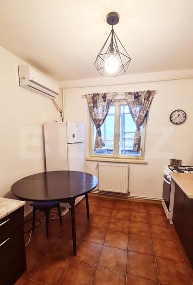 Apartament 2 camere, 56 mp, centrala proprie, zona 1 Mai