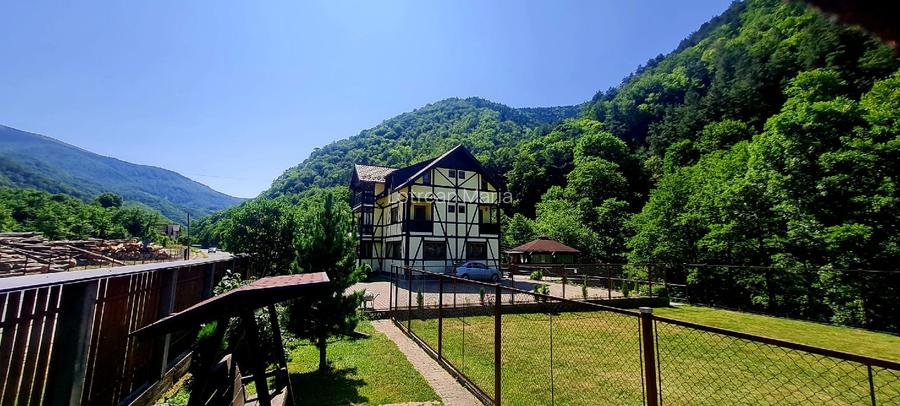  De vânzare – Pensiune turistică complet funcțională în Sadu, Sibiu - 10