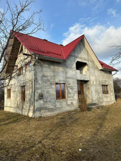 Casa 5 camere, 10 ari - Josenii Bargaului
