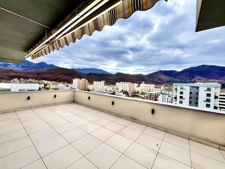 Penthouse cu suprafață generoasa,zona Noua