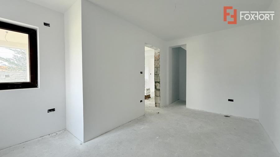 Duplex de vanzare 5 camere cu toate utilitatile - Mosnita Noua