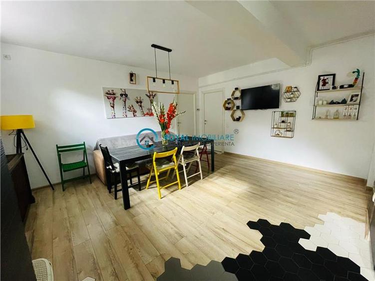 Royal Imobiliare - Vanzare Vila cu 6 camere zona B-dul Bucuresti