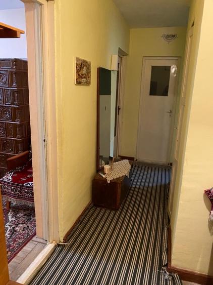 Apartament 4 camere + teren 1000mp intravilan + boxa + garaj