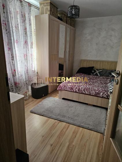Apartament 3 camere CETATE Bulevard Etaj 3 Renovat Total Mobilat Beci Parcare