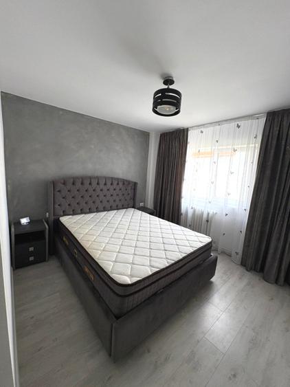 Apartament complet renovat, 3 camere, 2 locuri de parcare | Cetate
