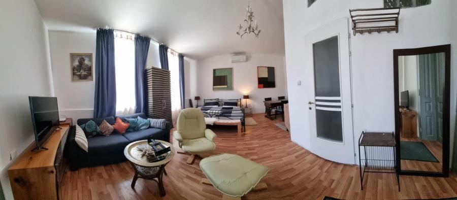 Ocazie! Casa de 300 mp utili, 1000 mp teren, zona Sapte Strazi, Gruia!