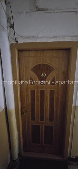 2 camere de vanzare , etaj superior, central  Focsani - 33