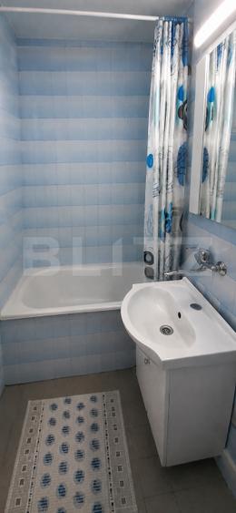 Apartament cu 2 camere, decomandat, 50 mp, balcon 10 mp, etaj 6, Intre Lacuri