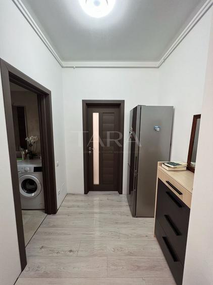 Apartament modern cu 3 camere, 2 logii, etaj 2, Central.