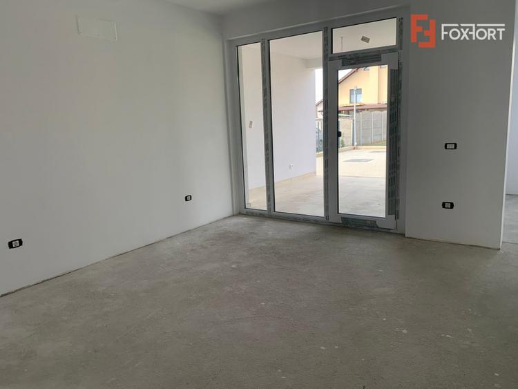 Apartament cu 3 camere si curte de 71 mp - Dumbravita