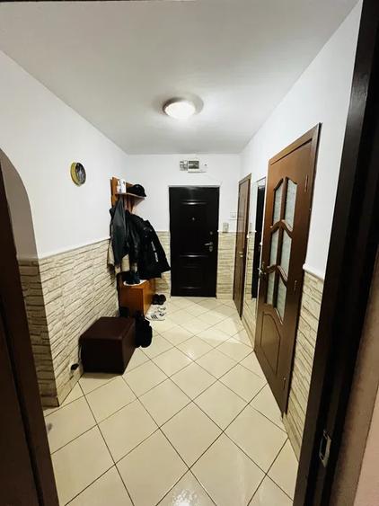Apartament 3 camere cu centrala proprie