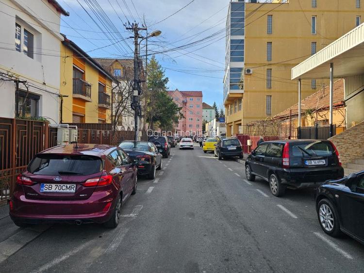 Spatiu comercial cu parcare, Hipodrom 2 - 17
