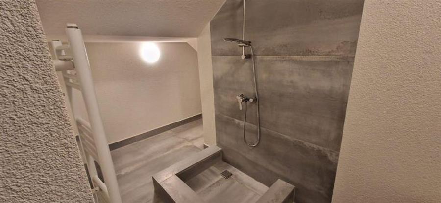 De inchiriat apartament 3 camere, semicentral, zona Papiu