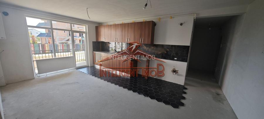 Apartament la CHEIE cu 3 camere pe Calea Cisnadiei