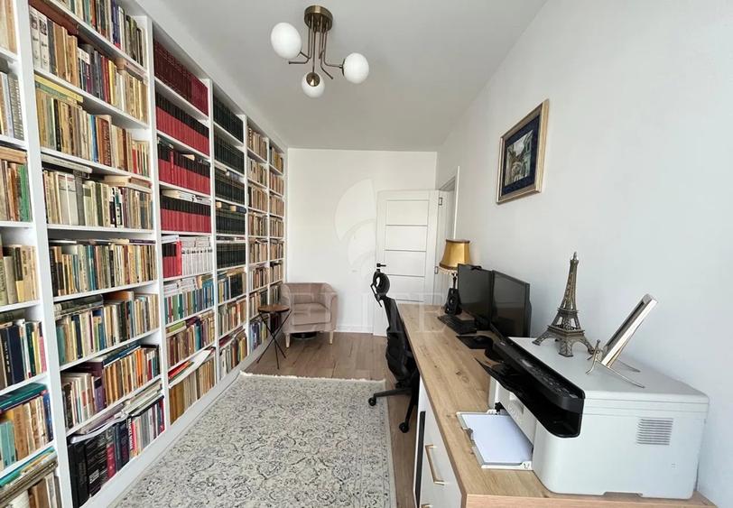Apartament 3 camere în zona STRAZII UNIRII